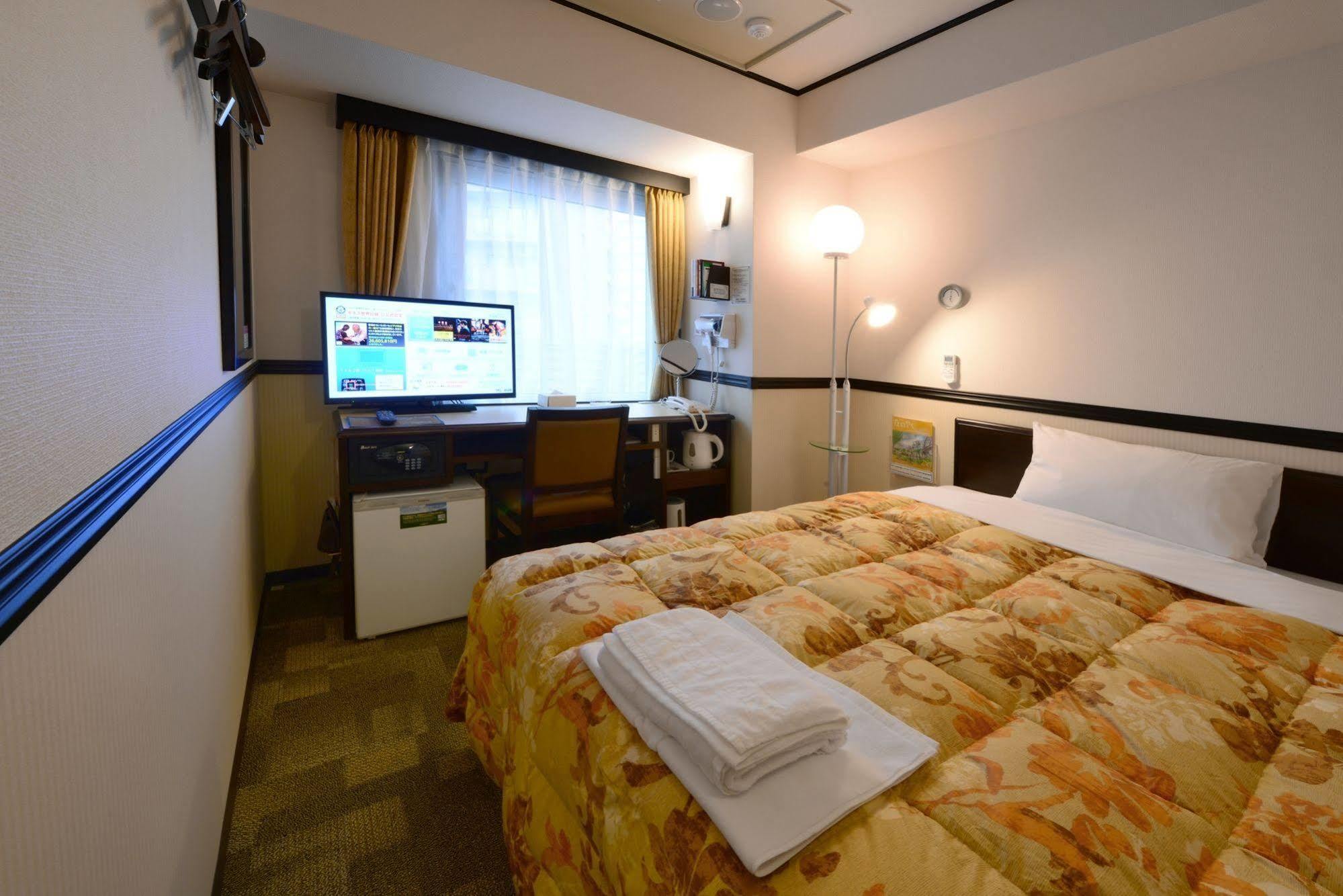 Toyoko Inn Sendai Nishi-Guchi Hirose-Dori Exterior foto
